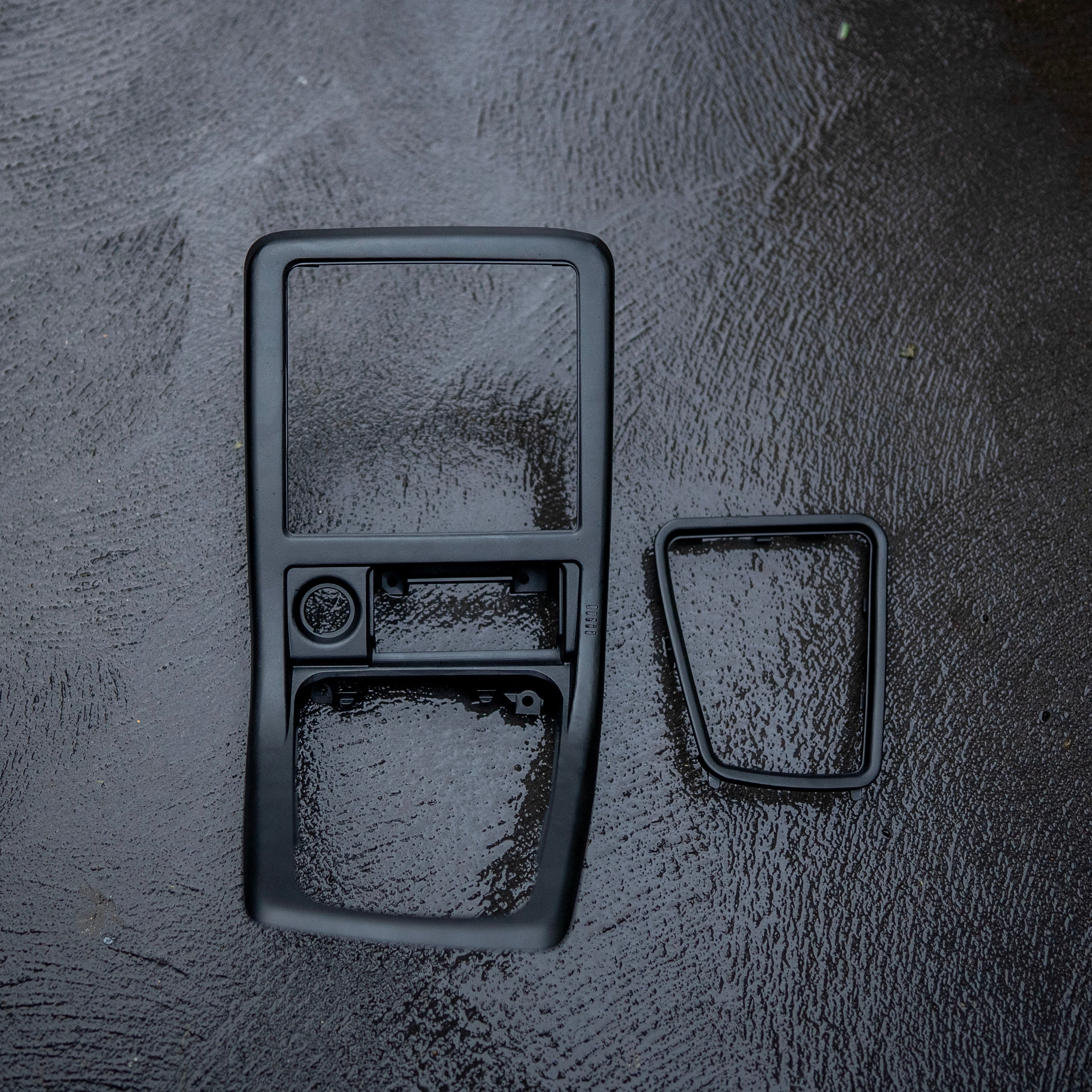 Nissan Skyline R32 Centre Console & Radio Trim